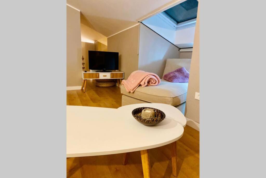 Ferienwohnung Mi Pequena Buhardilla Barbastro Exterior foto